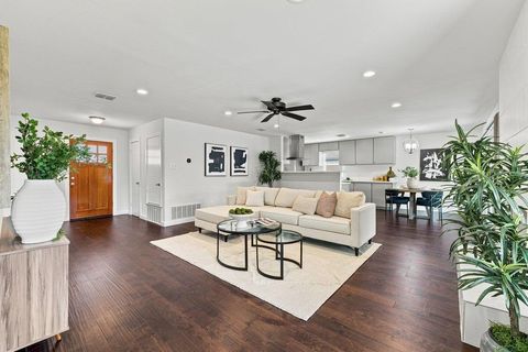 Photo of 5611 Porsche LN, Austin, TX 78749 (MLS # 3488790)