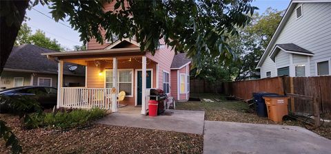 Photo of 1110 Juniper ST, Austin, TX 78702 (MLS # 3443286)