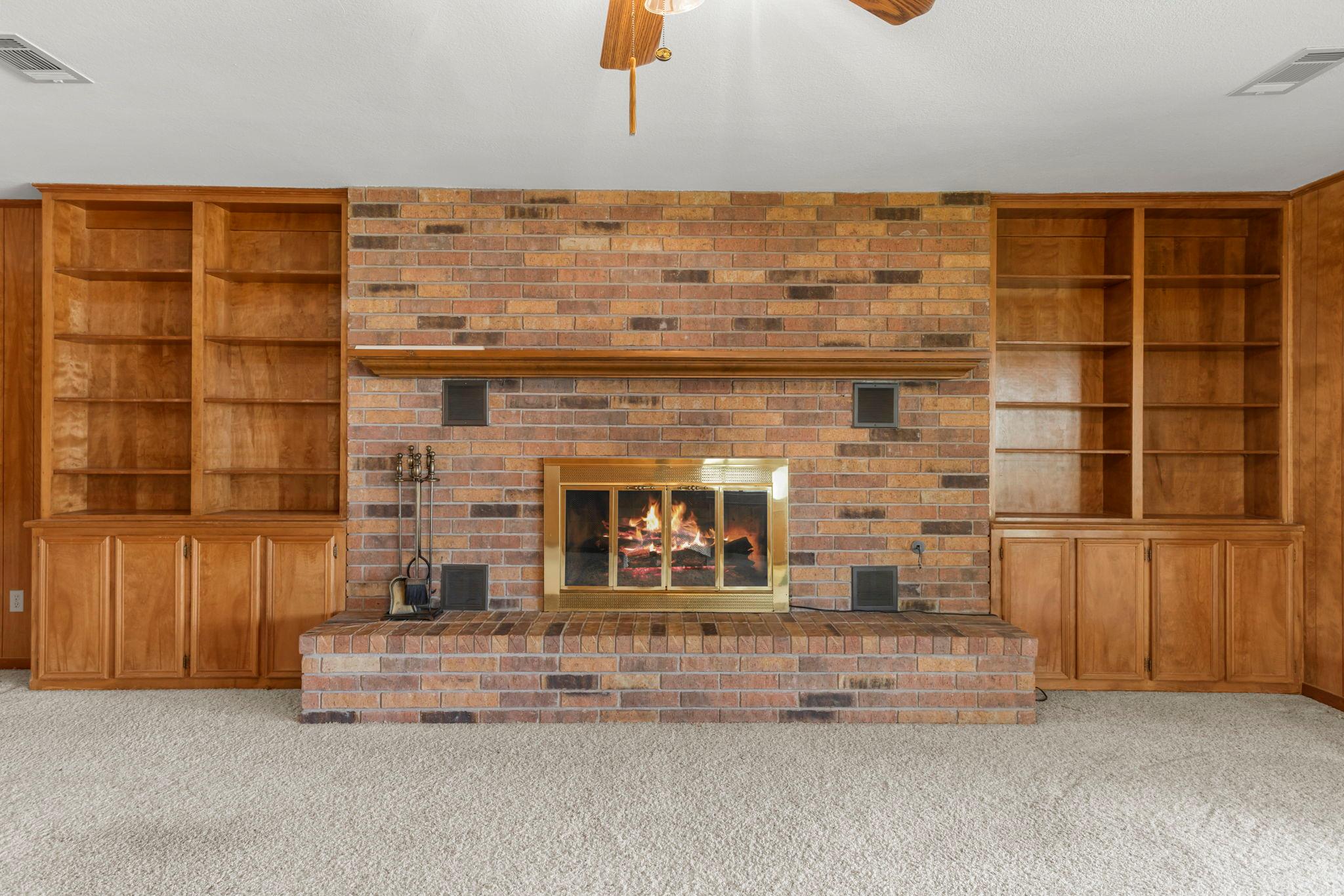 112 Mesquite DR
