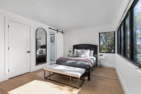 Tiny photo for 302 Buckeye TRL, West Lake Hills, TX 78746 (MLS # 4517633)