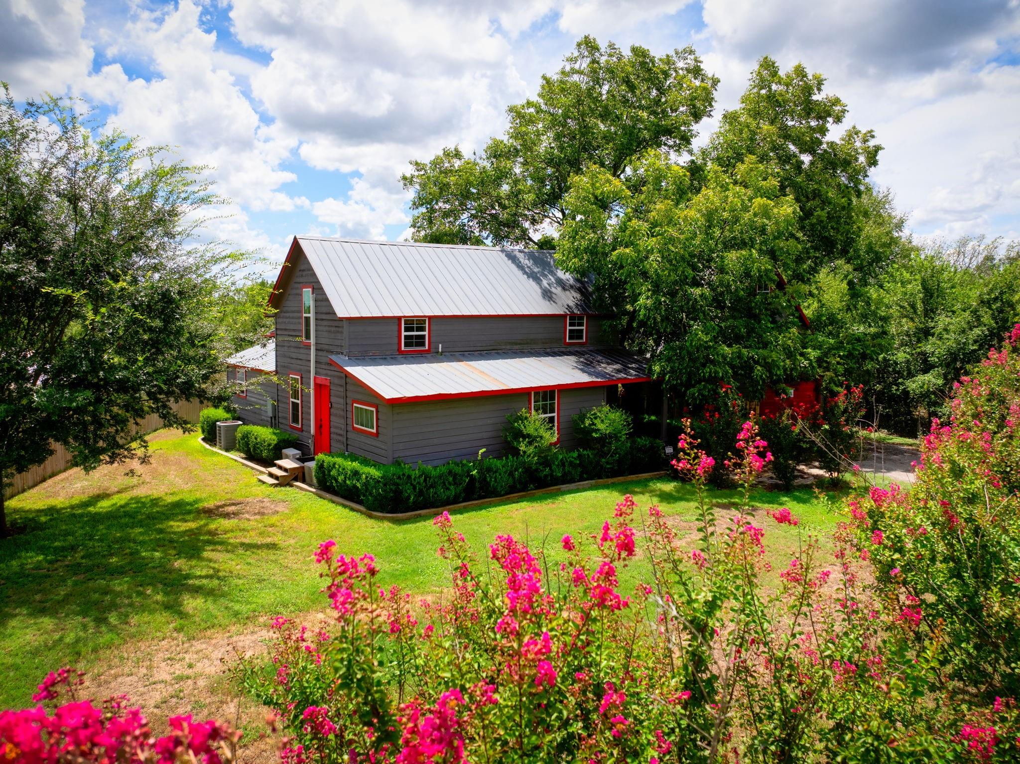 123 El Camino River RD