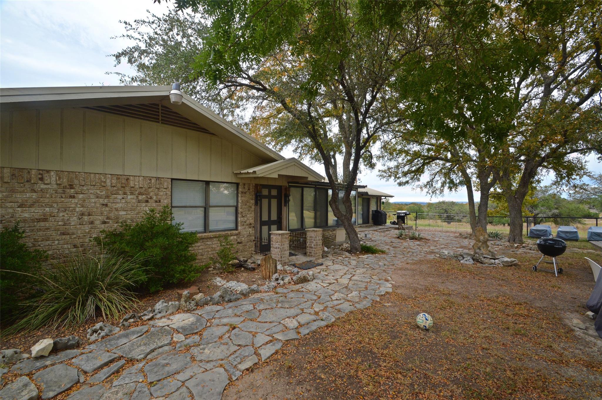 385 County Road 2806 RD