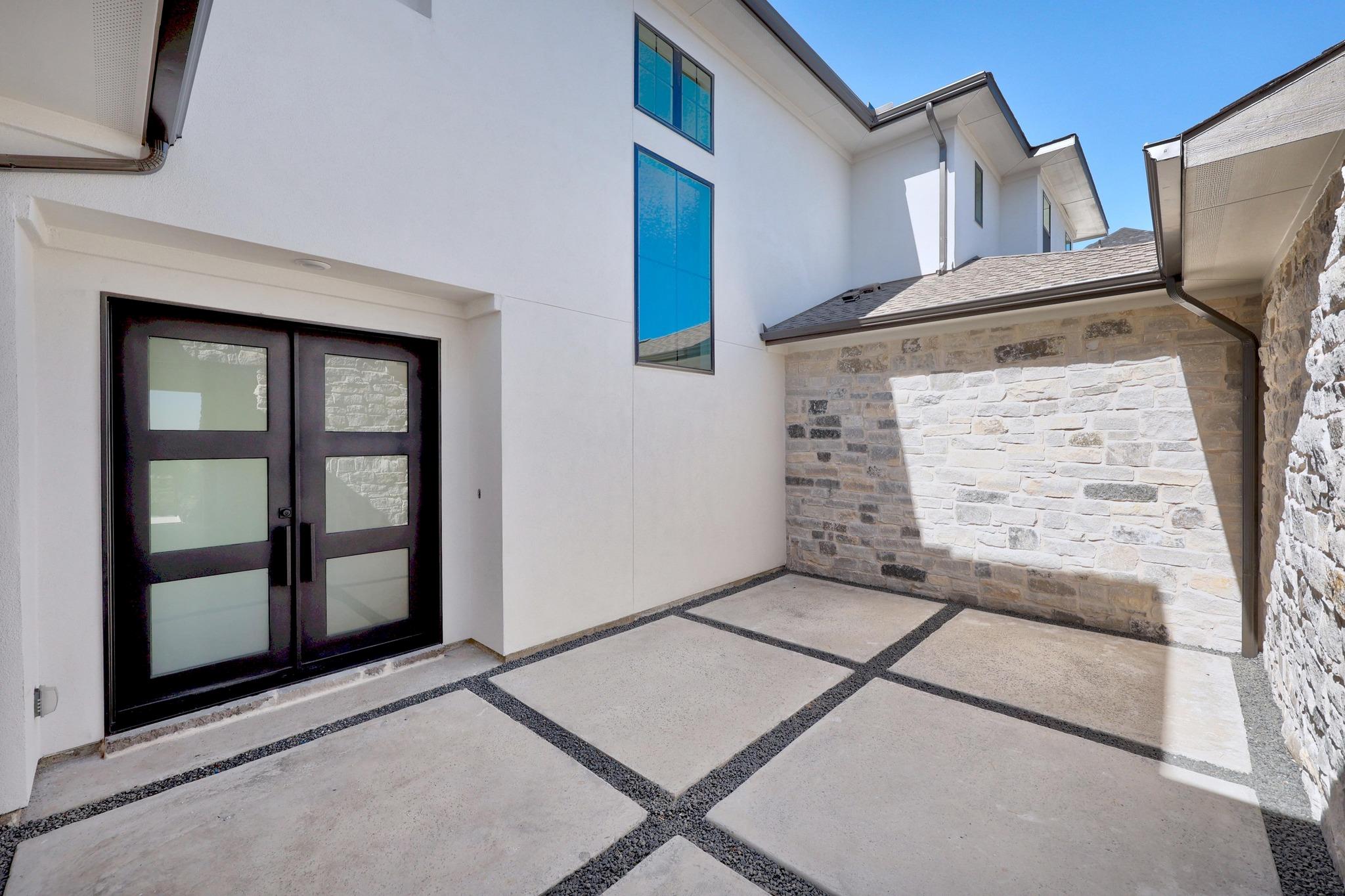 905 Bristol Creek BND