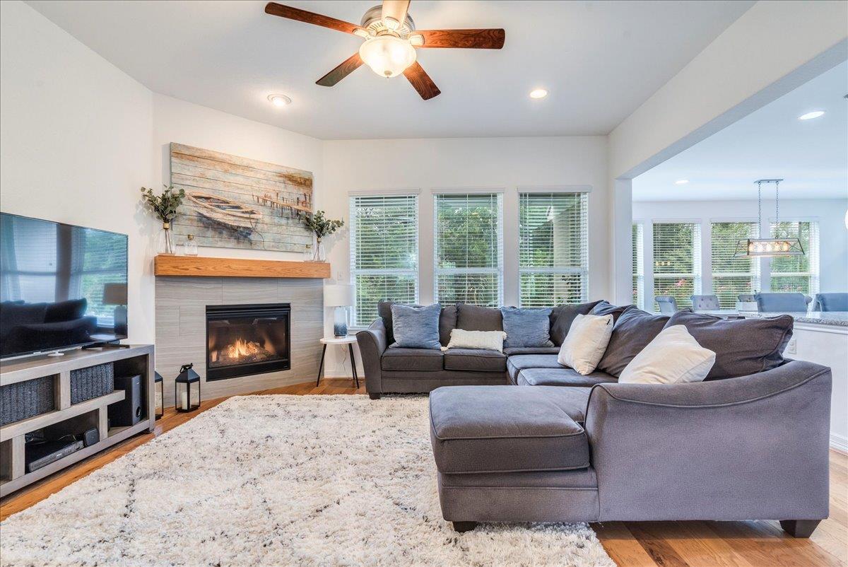 19619 Summit Glory TRL