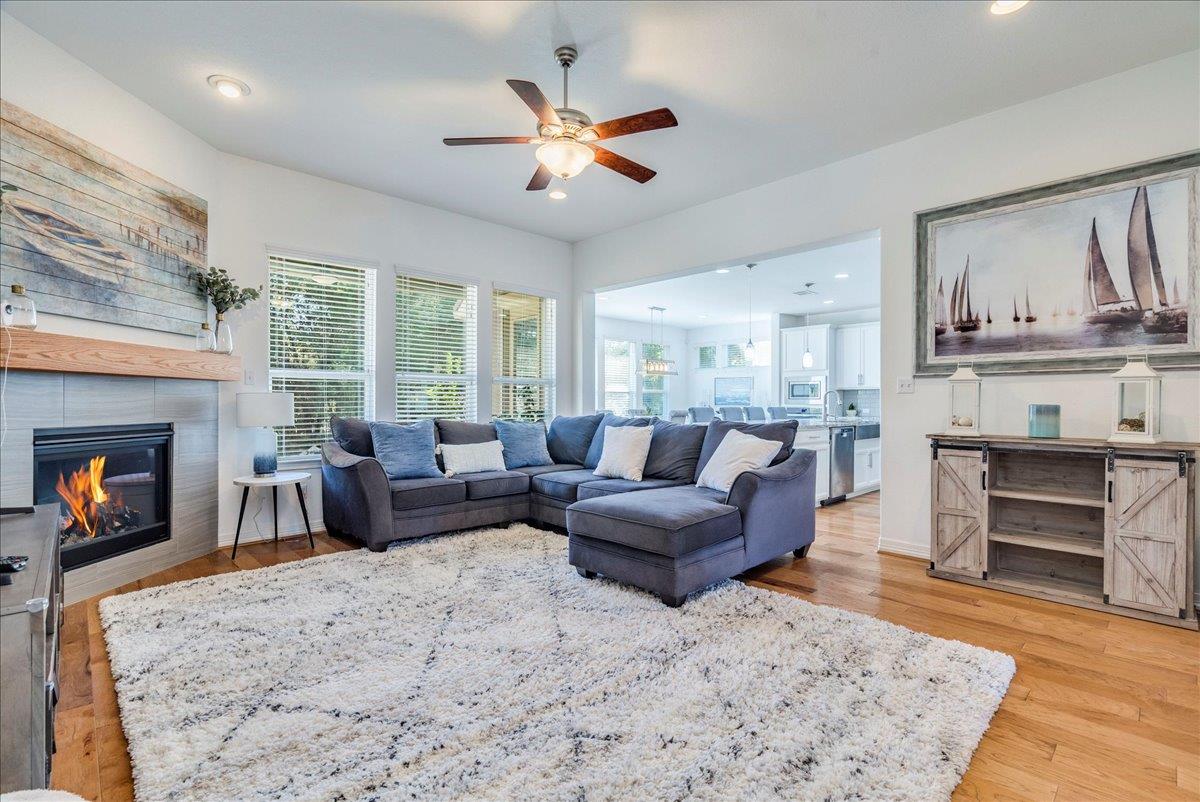 19619 Summit Glory TRL