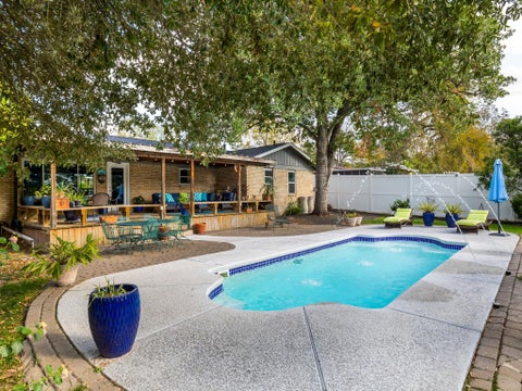 Photo of 4710 Frontier TRL, Austin, TX 78745 (MLS # 1464405)