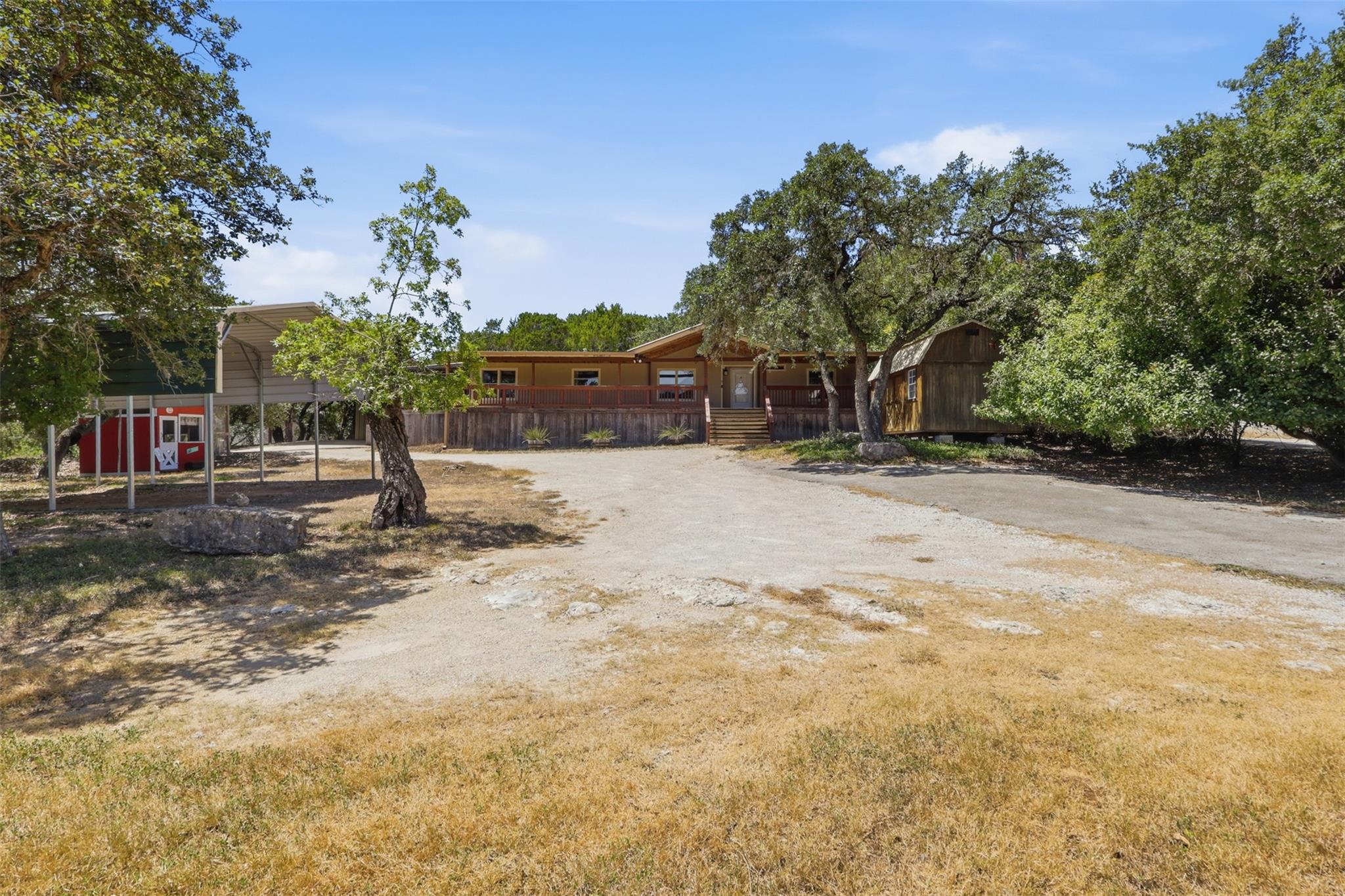 833 Nelson DR