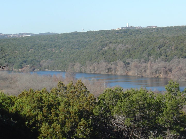 Photo 1 of 23 — 1400 Lisa DR, Austin, TX 78733