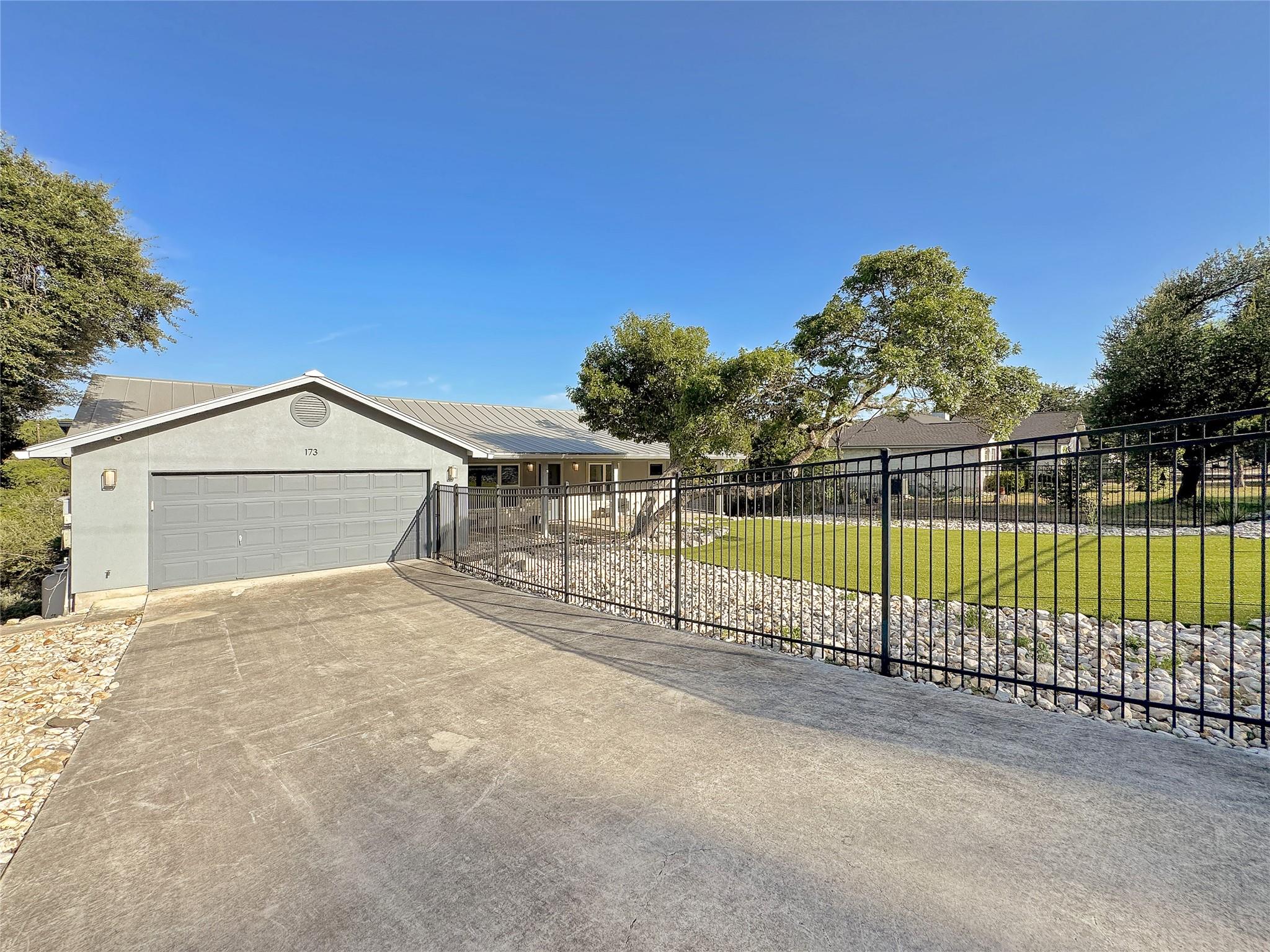 173 RIEDEL LN