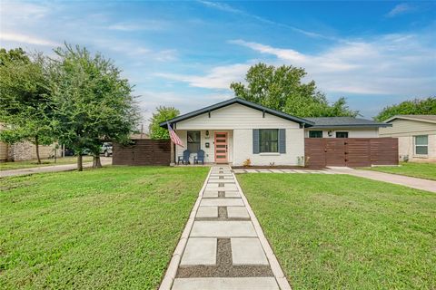 Photo of 1607 Sweetbriar Ave, Austin, TX 78723 (MLS # 2242481)