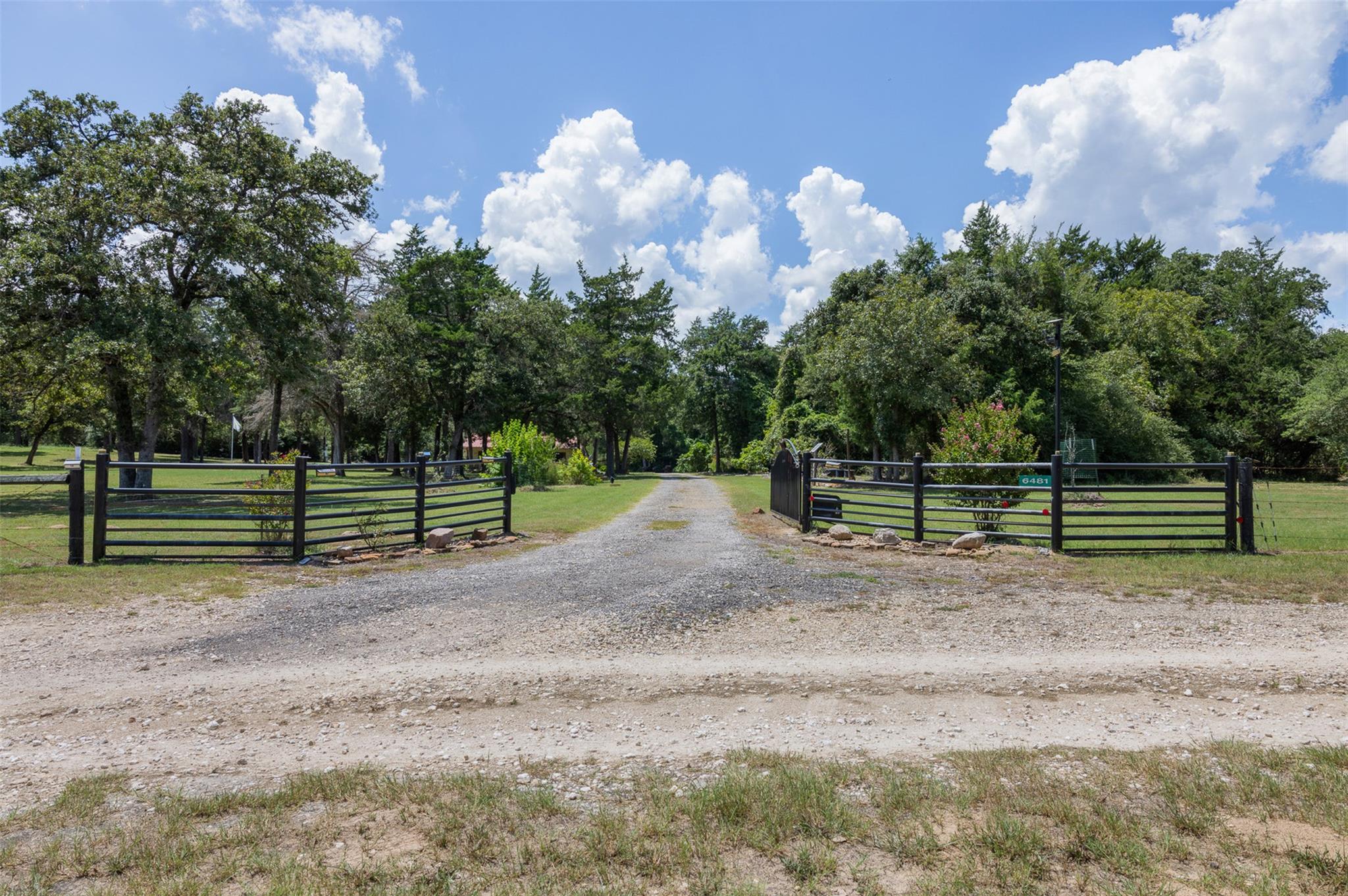 6481 Private Road 2003 PR