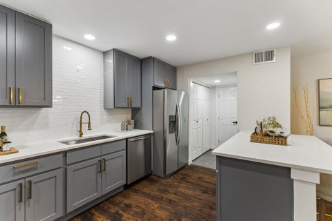 Tiny photo for 8305 Summer Place DR, Austin, TX 78759 (MLS # 7907106)