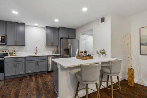 Tiny photo for 8305 Summer Place DR, Austin, TX 78759 (MLS # 7907106)