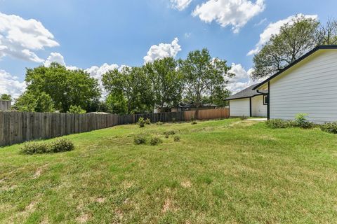 Tiny photo for 2938 Pecan Springs RD, Austin, TX 78723 (MLS # 6679060)