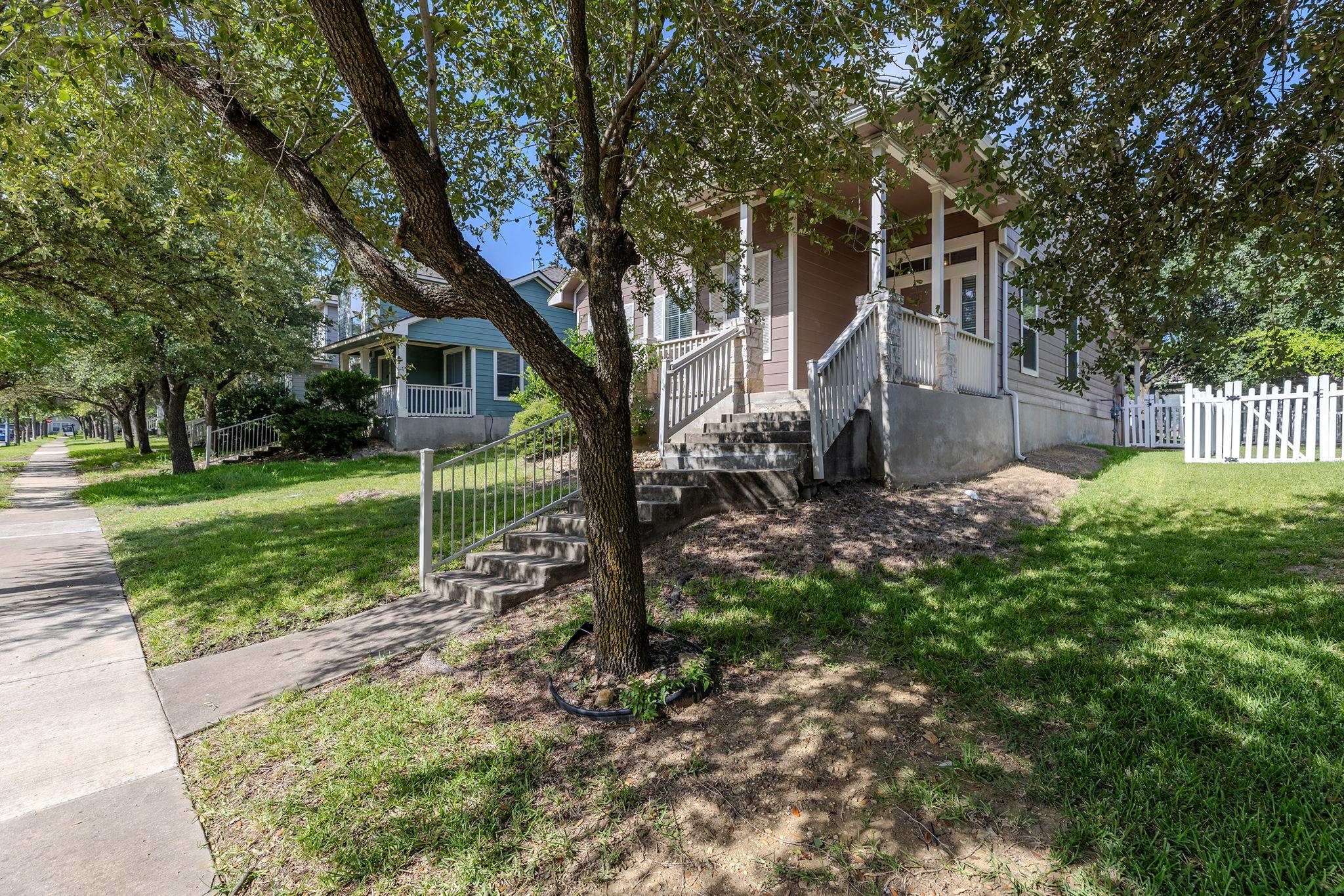 1012 Monadale TRL