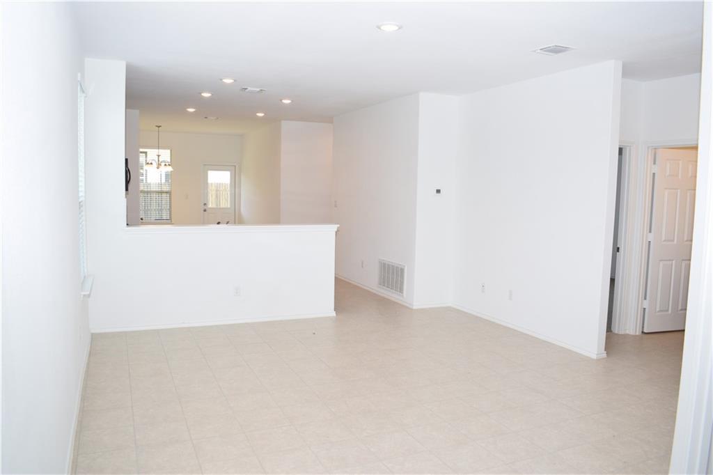 409 English Oak ST