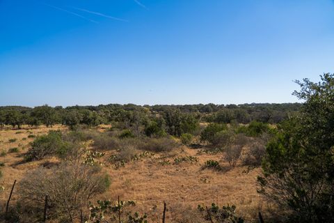 928 Bendele RD Johnson City TX 78636