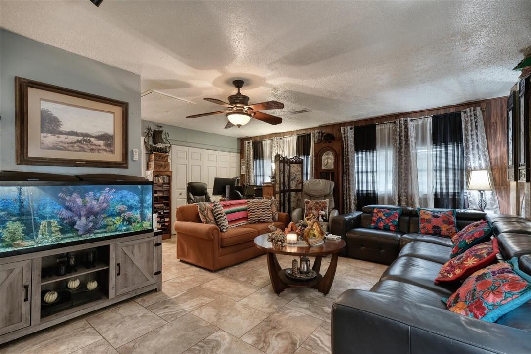 2704 Clarkdale LN