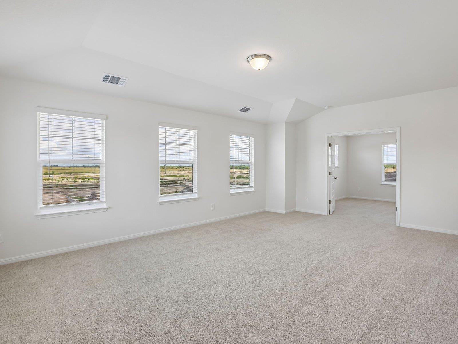 808 Loriner WAY