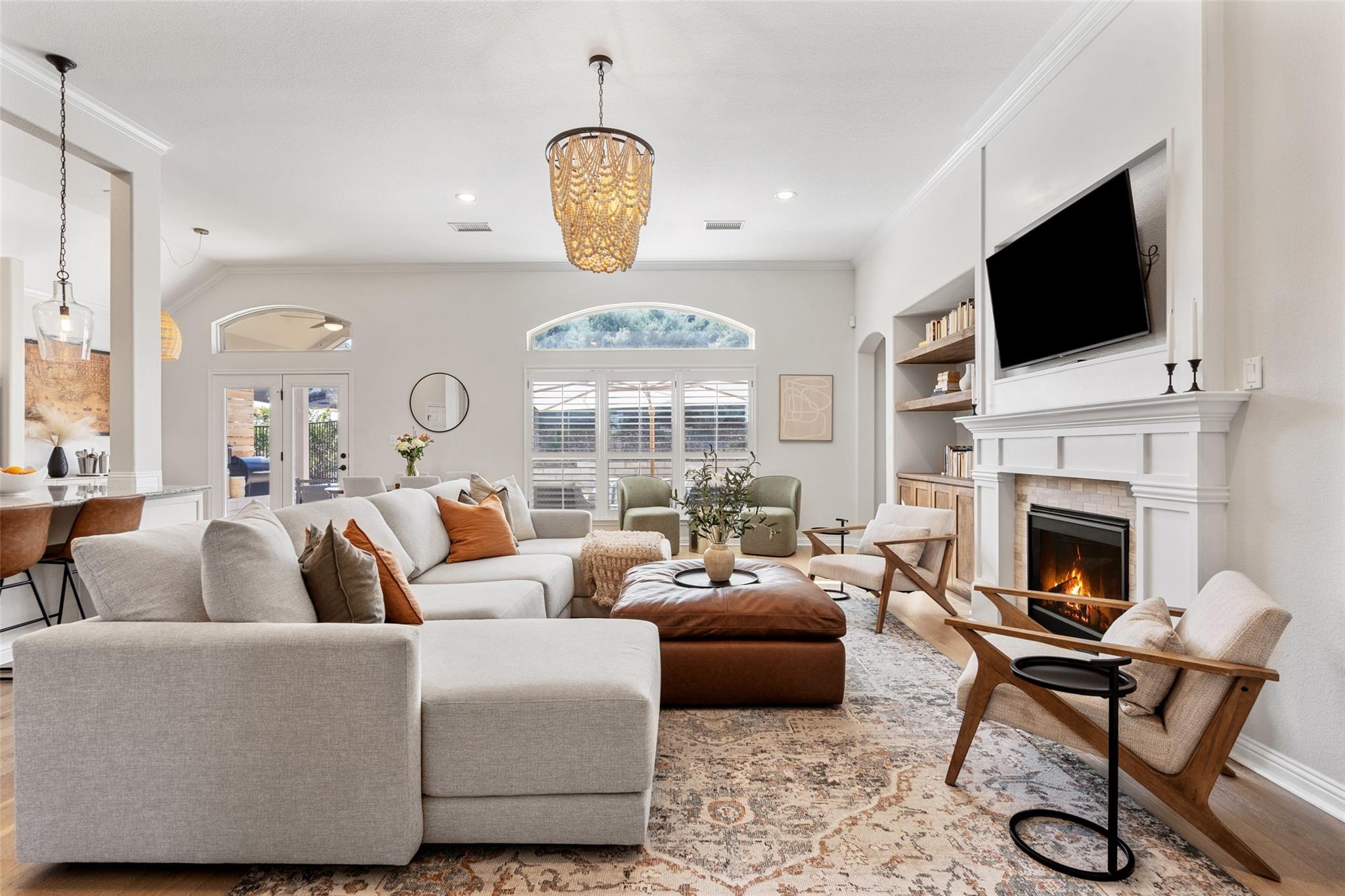 407 Highland Village DR