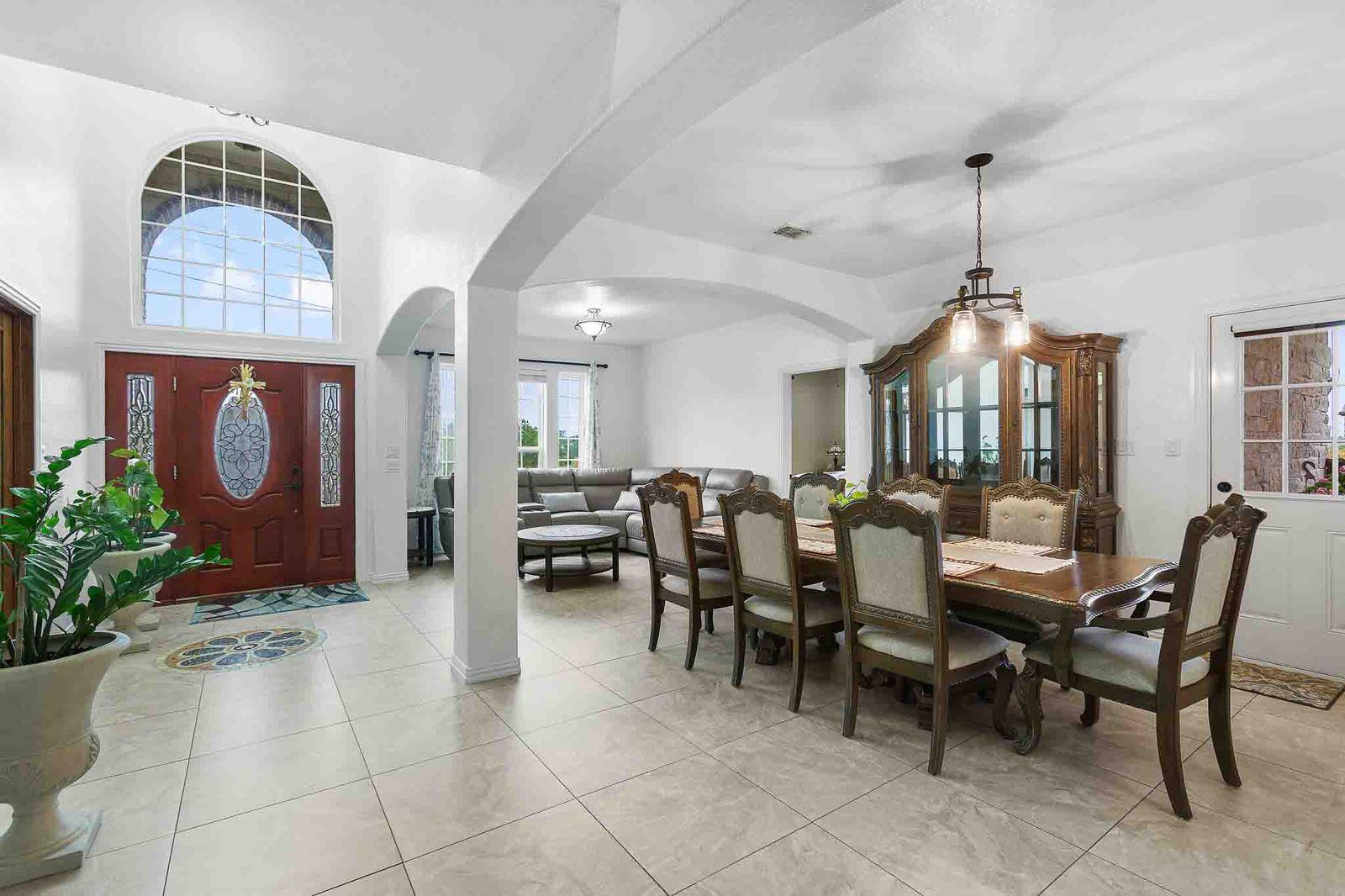 323 Woodbrook TRL