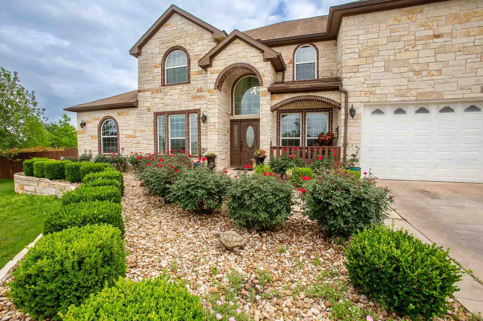 323 Woodbrook TRL