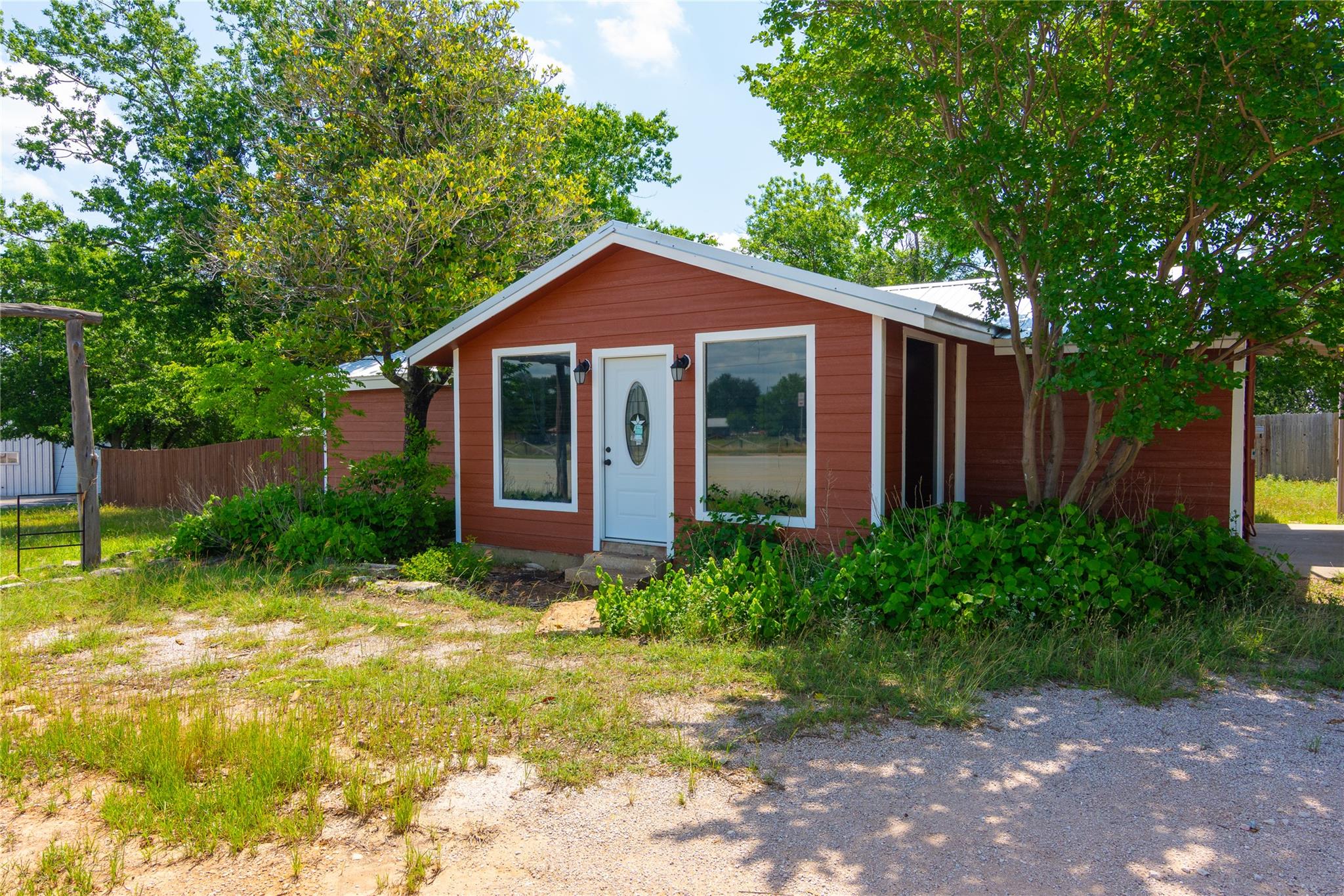 603 W Main ST
