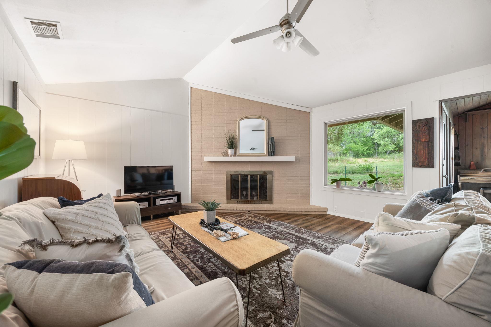 8604 Granada Hills DR
