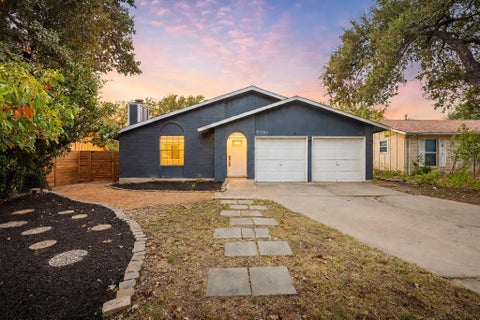 Photo of 11010 Prairie Dove CIR, Austin, TX 78758 (MLS # 5777756)