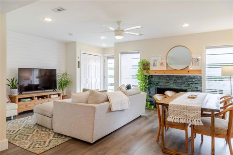 Photo of 6410 Chimney Creek CIR #B, Austin, TX 78723 (MLS # 6977234)