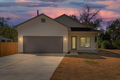 223 W Allen ST Bartlett TX 76511