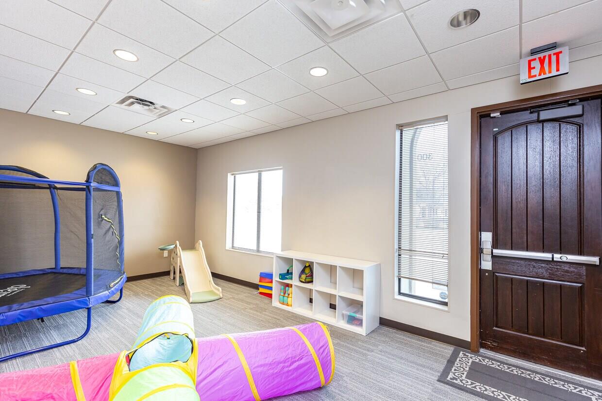 11901 W Parmer LN 300