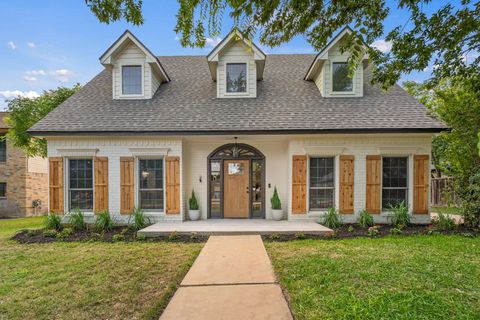 Photo of 1102 Twin Creek DR, Pflugerville, TX 78660 (MLS # 4054897)