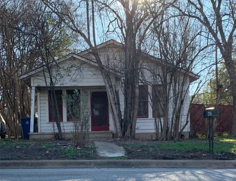 Photo of 4417 Garnett ST, Austin, TX 78745 (MLS # 1395624)