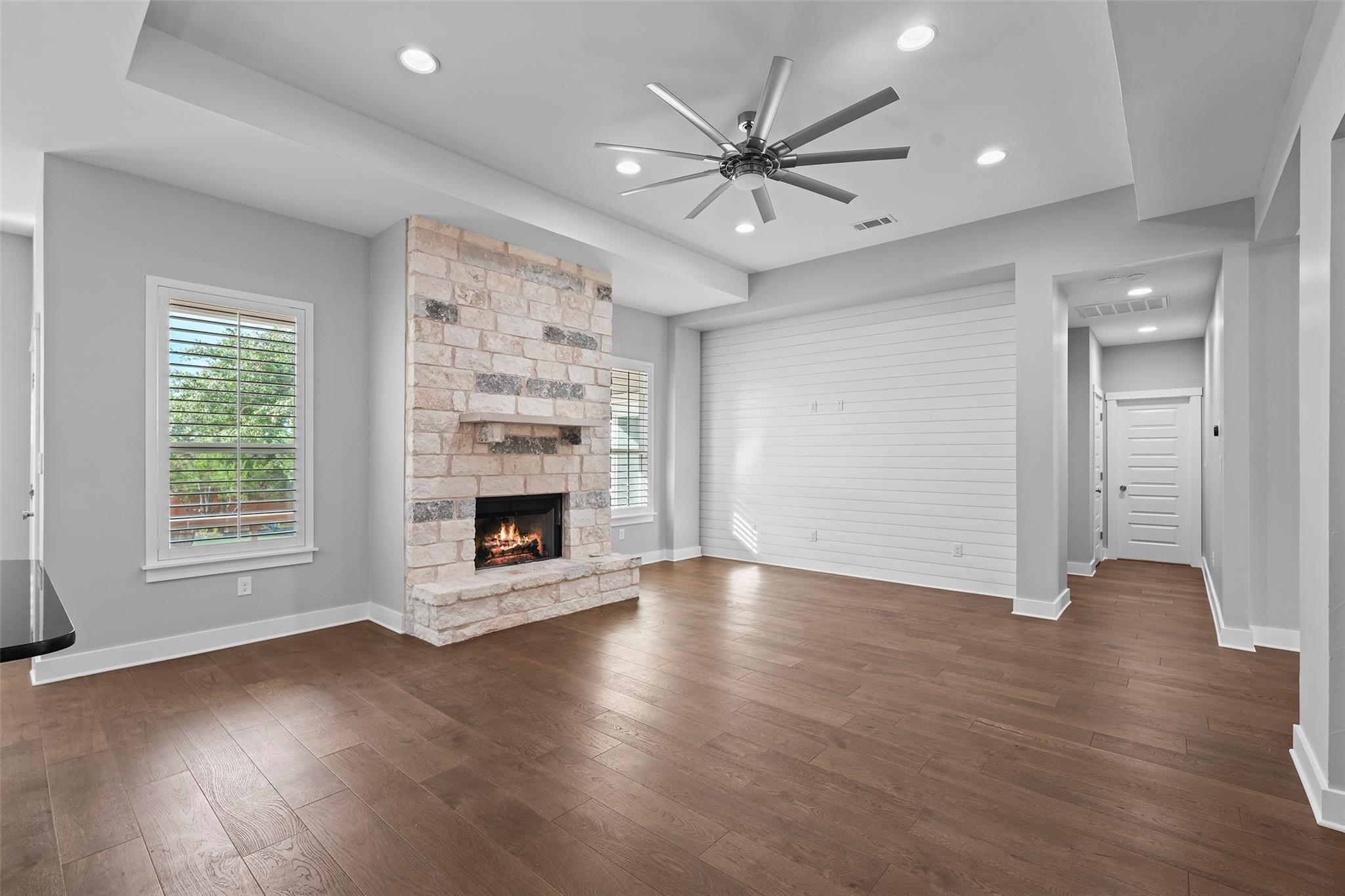 10215 Hill Country Skyline
