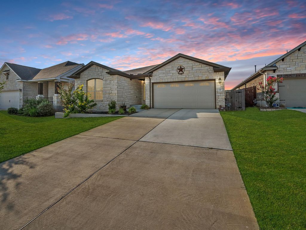 Photo of 133 Alba Ave, San Marcos, TX 78666 (MLS # 2122831)