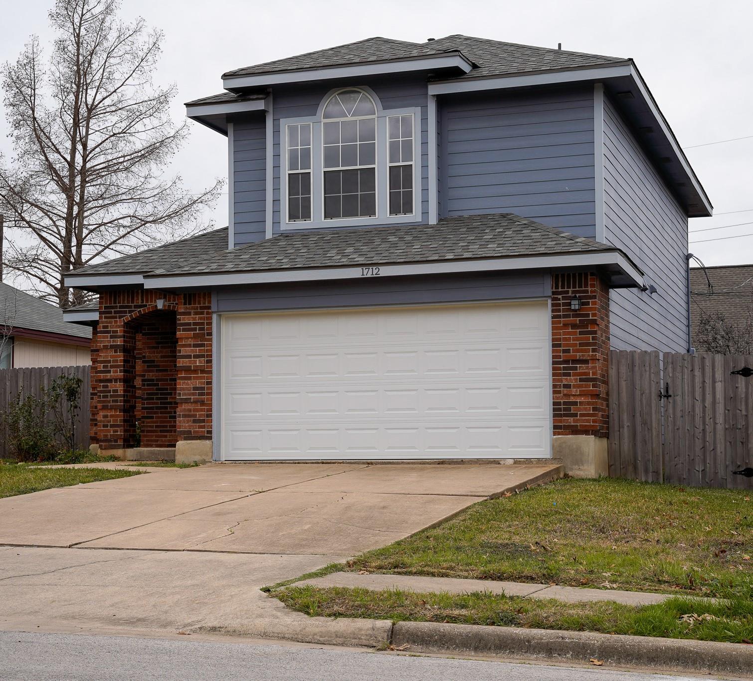 1712 Southwestern DR