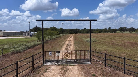 Photo of 2496 Highway 304, Smithville, TX 78957 (MLS # 2629099)