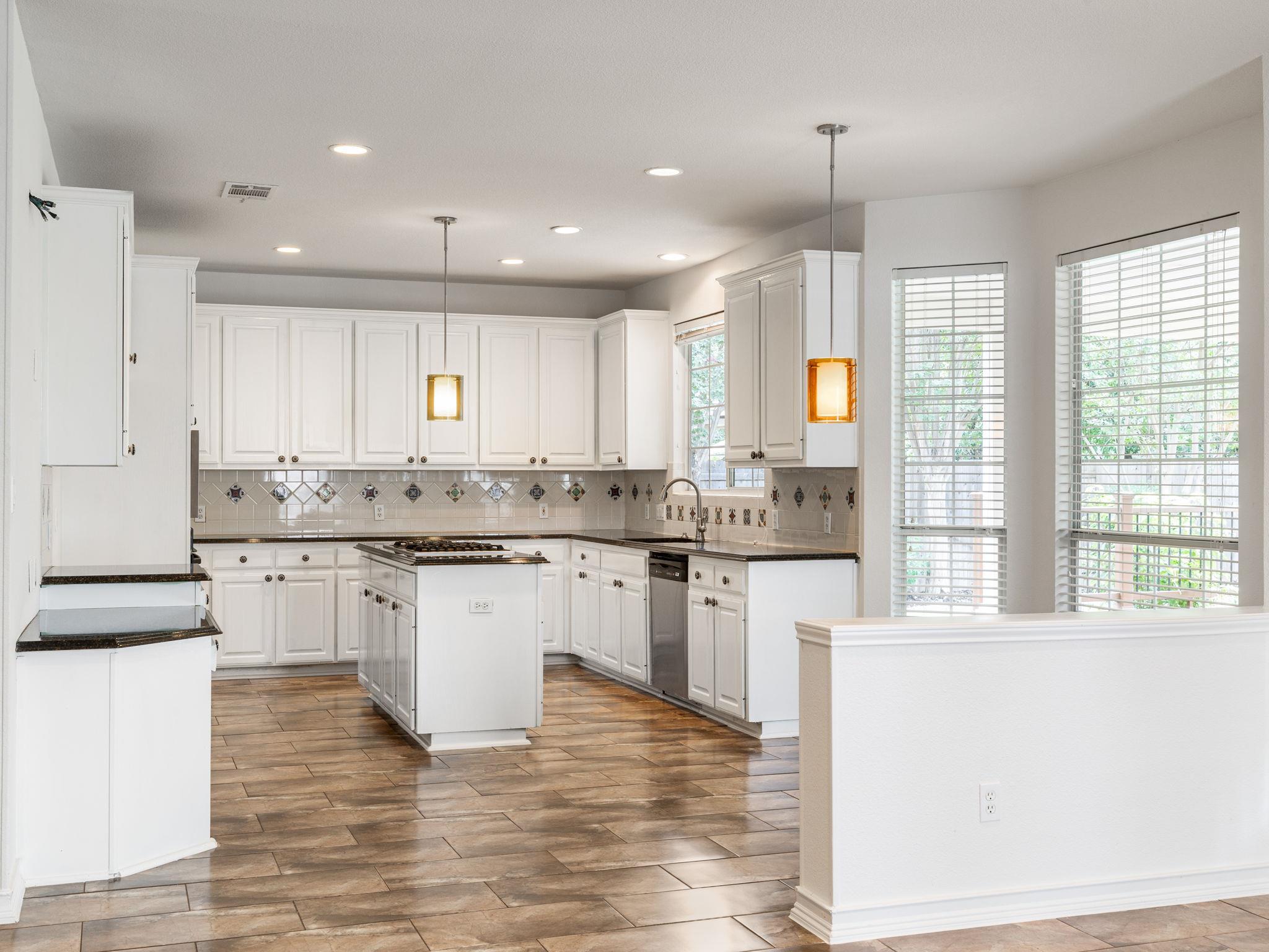 2405 Hunters Creek CV