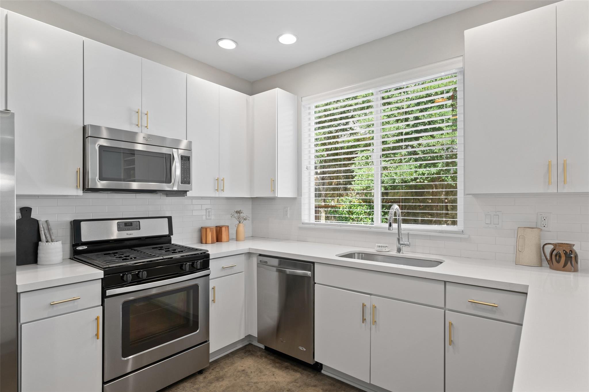 3001 Del Curto RD 11