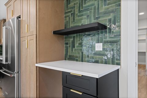 Tiny photo for 1712 Hillcrest LN, Austin, TX 78721 (MLS # 4508953)