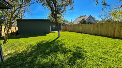 Tiny photo for 1712 Hillcrest LN, Austin, TX 78721 (MLS # 4508953)