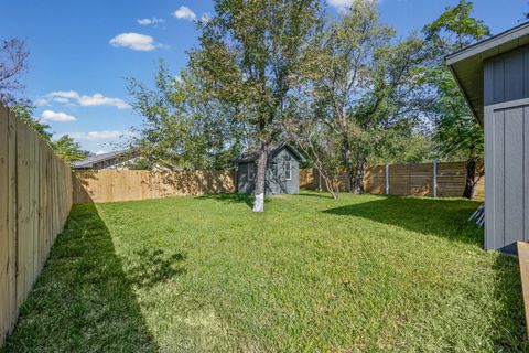 Tiny photo for 1712 Hillcrest LN, Austin, TX 78721 (MLS # 4508953)