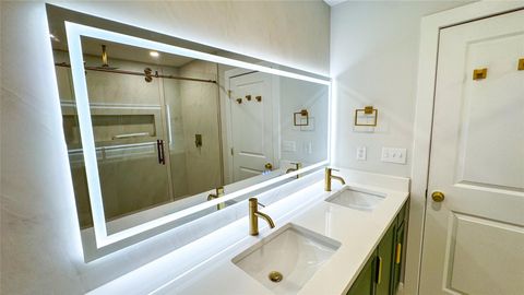 Tiny photo for 1712 Hillcrest LN, Austin, TX 78721 (MLS # 4508953)