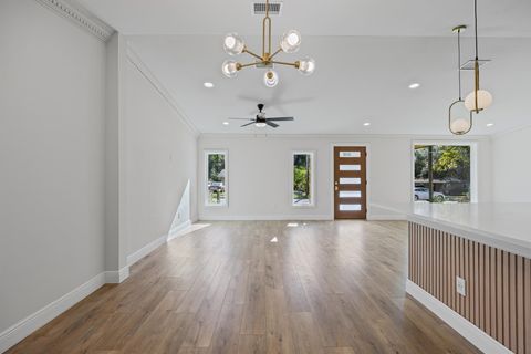 Tiny photo for 1712 Hillcrest LN, Austin, TX 78721 (MLS # 4508953)