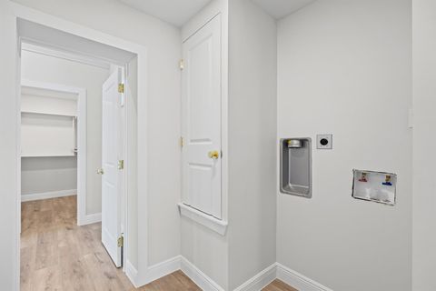 Tiny photo for 1712 Hillcrest LN, Austin, TX 78721 (MLS # 4508953)