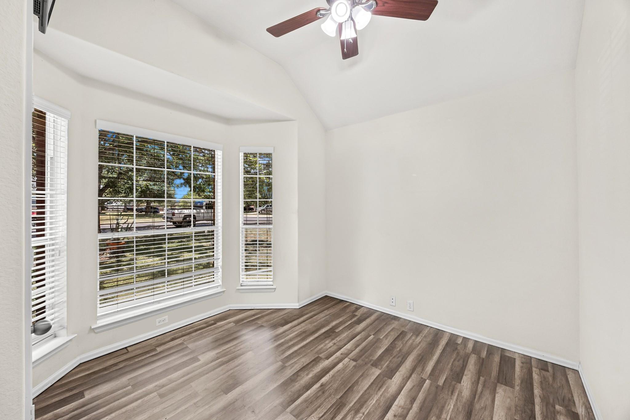 437 Hometown PKWY