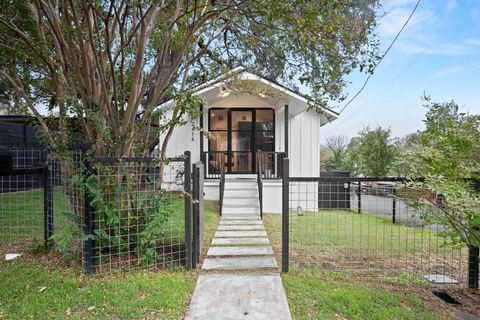 Tiny photo for 2416 E 10th ST, Austin, TX 78702 (MLS # 8596836)
