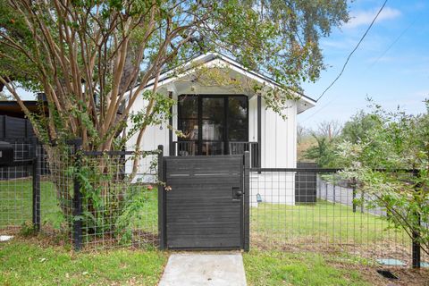 Tiny photo for 2416 E 10th ST, Austin, TX 78702 (MLS # 8596836)