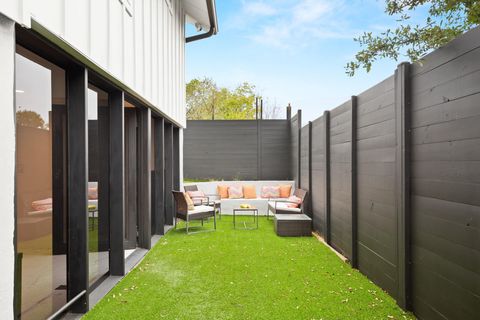 Tiny photo for 2416 E 10th ST, Austin, TX 78702 (MLS # 8596836)